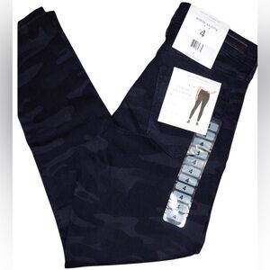 Sanctuary (Social Standard) Black Prosperity Camouflage Ankle Skinny Jeans NWT!